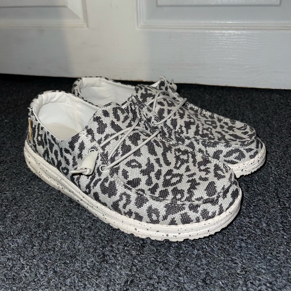 Leopard Hey Dude’s